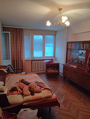 Київ, Велика Васильківська вул., 124