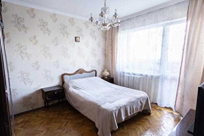 Киев, Квитневый пер., 12