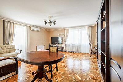 Киев, Петра Григоренко просп., 23