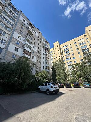 Дніпро, Василя Жуковського вул.
