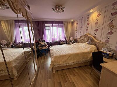 Киев, Ревуцкого ул., 19/1