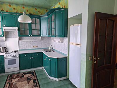 Київ, Саксаганського вул., 85