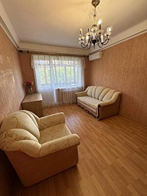 Киев, Строителей ул., 14