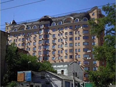 Київ, Жилянська вул., 30А