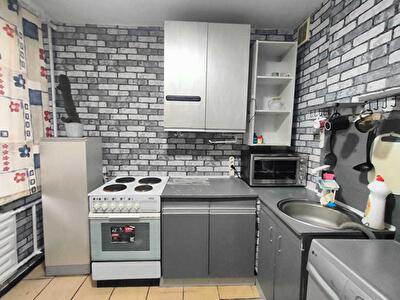 Киев, Пантелеймона Кулиша ул., 11