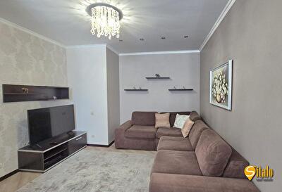 Миколи Бажана просп., 10