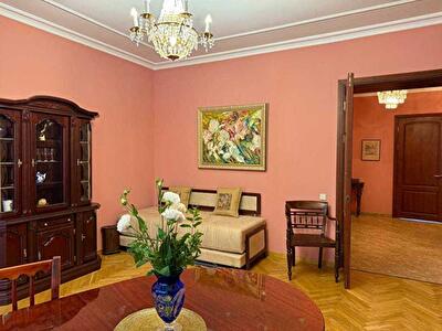 Киев, Виноградный пер., 4