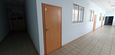 Київ, Лариси Руденко вул., 6А