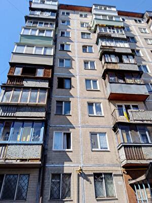 Соборности просп., 11