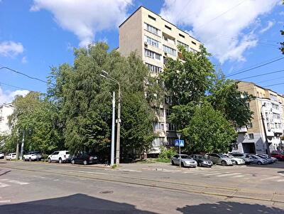 Київ, Кирилівська вул., 20