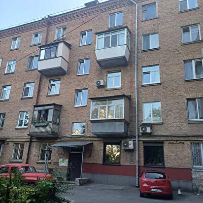 Загорівська, 36