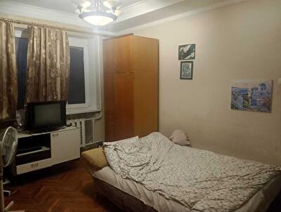 Киев, Василия Кучера ул., 10