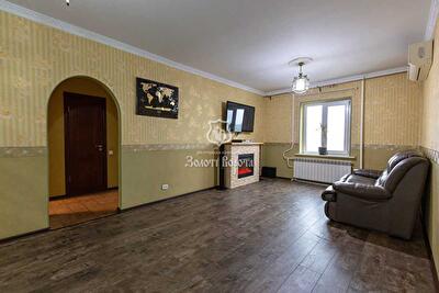 Киев, Ревуцкого ул., 44