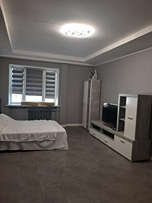 Киев, Ревуцкого ул., 5