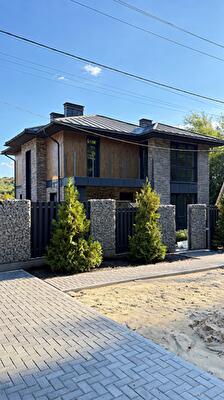 Васильковский район, с. Рославичи, 2а
