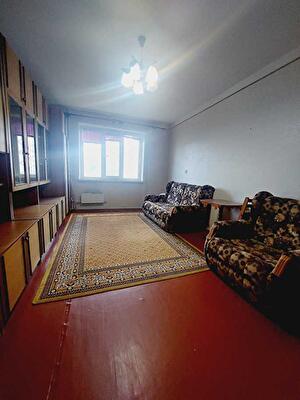 Лариси Руденко вул., 8