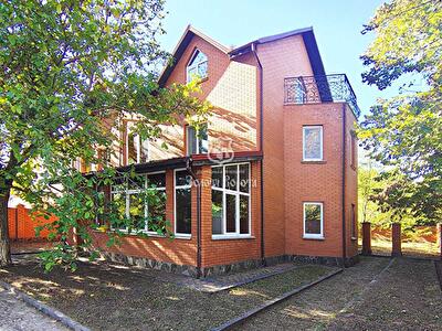 Киевская обл., Барышевский район, с. Коржи, Грушевського, 6