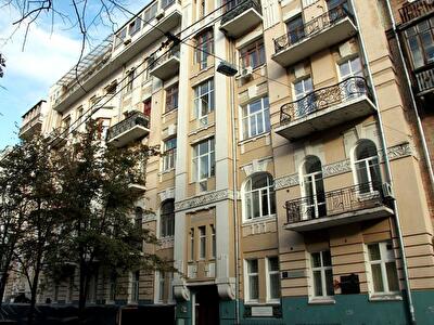 Київ, Заньковецької вул., 7