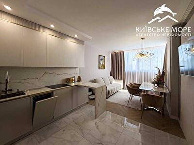Київ, Воскресенська вул., 16Б